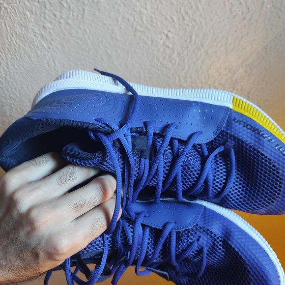 Under Armour Men's Jet Basketball shoe - Picture 3 of 7